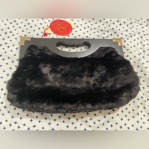 Faux Fur clutch bag - Picture 3 of 5
